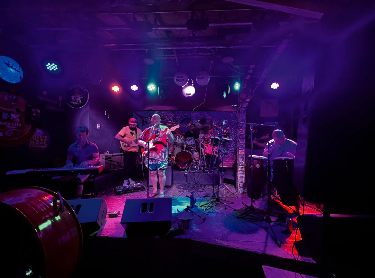 2022-08-27_Live at Broadway Oyster Bar